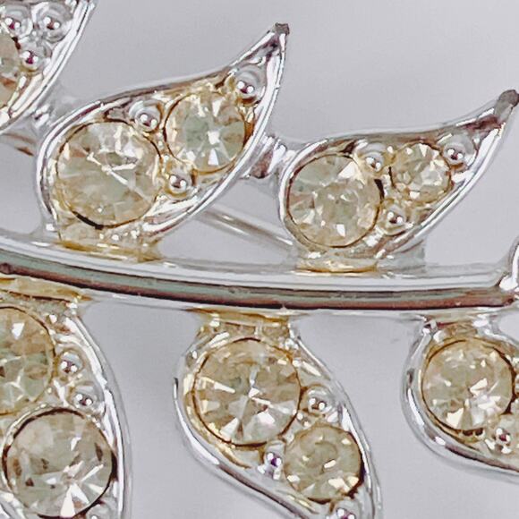 VTG 60s Signed Sarah Coventry Brooch Mid Century Silver Tone Rhinestone Leaf Pin - Picture 5 of 11